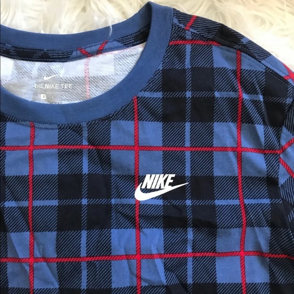 🌸 Nike crop top 🌸 - Picture 3 of 3